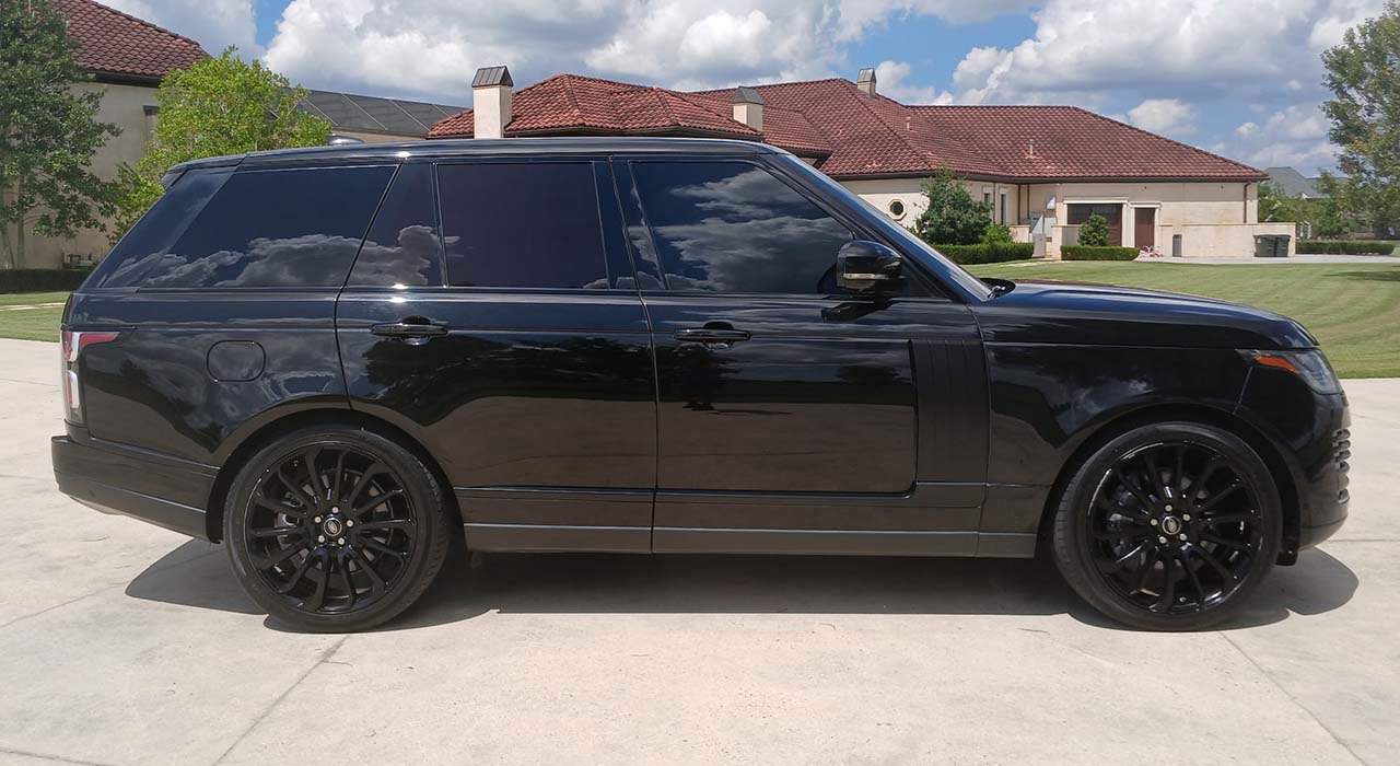 7th Image of a 2019 LAND ROVER RANGE ROVER HSE