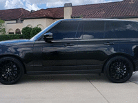 Image 6 of 11 of a 2019 LAND ROVER RANGE ROVER HSE