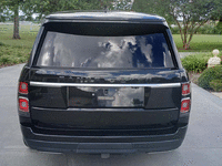 Image 10 of 11 of a 2019 LAND ROVER RANGE ROVER HSE