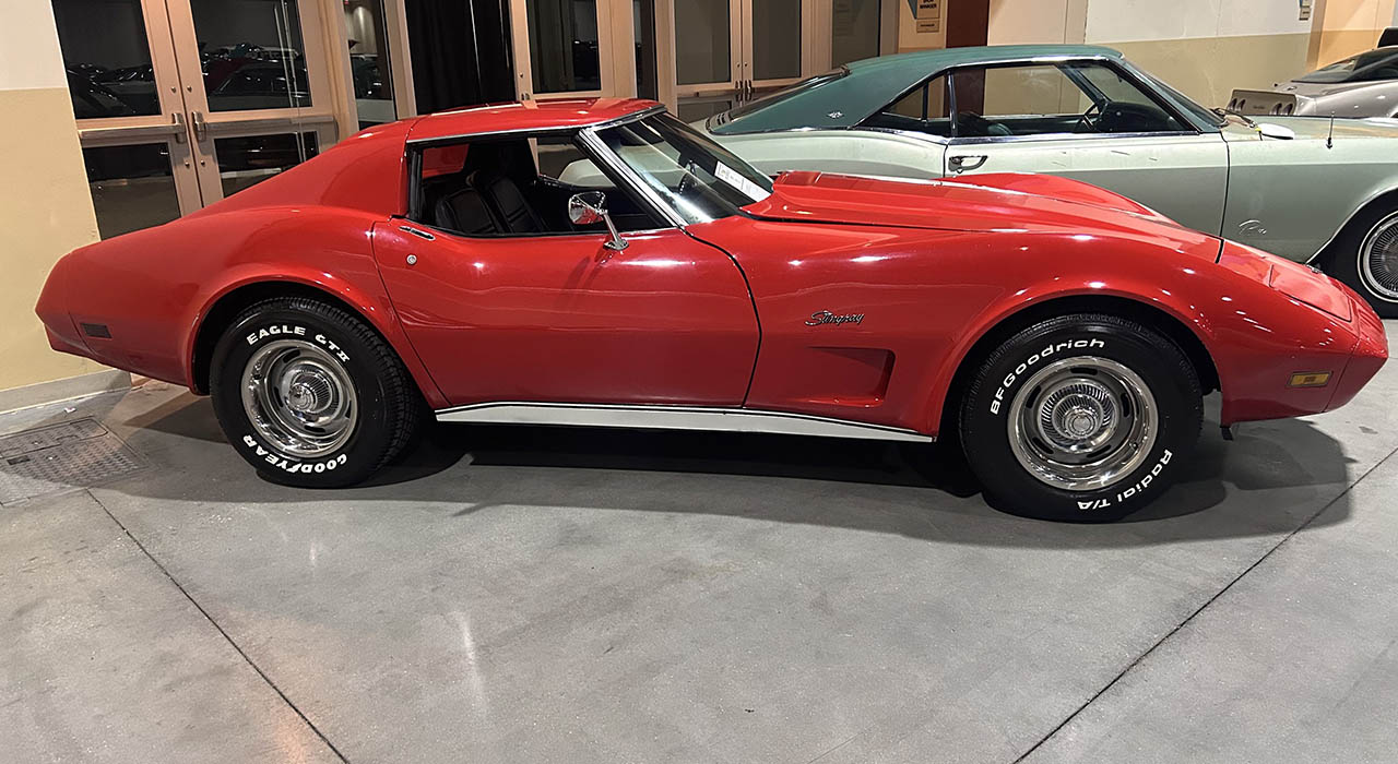 2nd Image of a 1976 CHEVROLET CVT