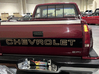Image 4 of 14 of a 1989 CHEVROLET C1500