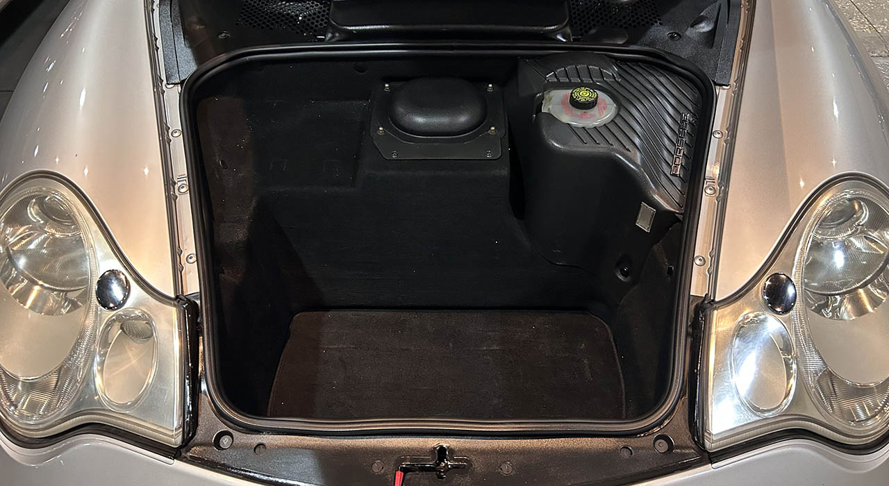 5th Image of a 2004 PORSCHE 911 TURBO