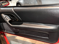 Image 11 of 13 of a 2001 CHEVROLET CAMARO Z28