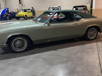 Image 2 of 12 of a 1967 BUICK RIVIERA