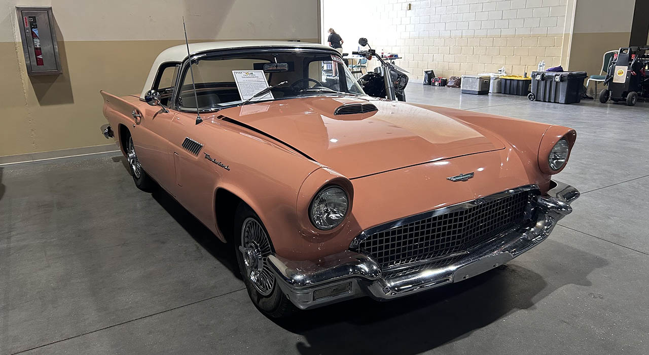 1st Image of a 1957 FORD THUNDERBIRD