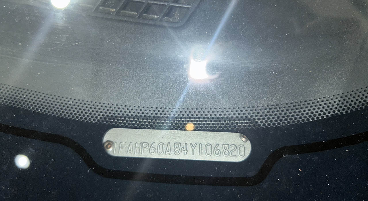 11th Image of a 2004 FORD THUNDERBIRD