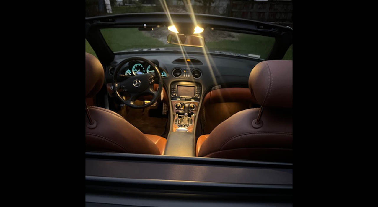 14th Image of a 2007 MERCEDES SL 550