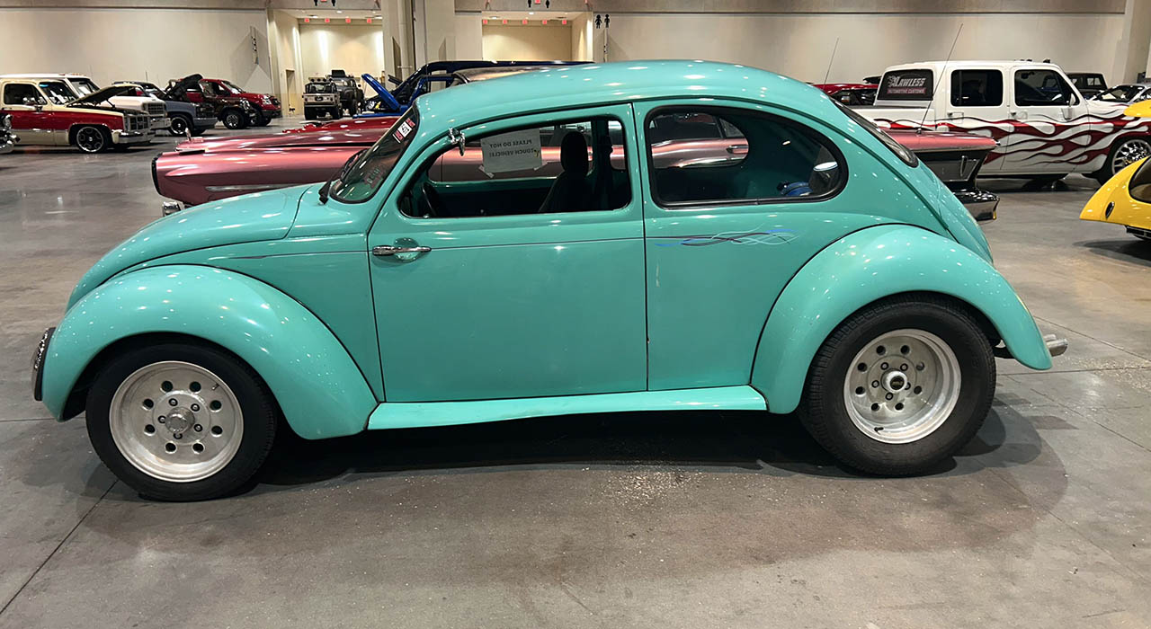 2nd Image of a 1973 VOLKSWAGEN BEETLE