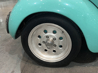 Image 7 of 13 of a 1973 VOLKSWAGEN BEETLE