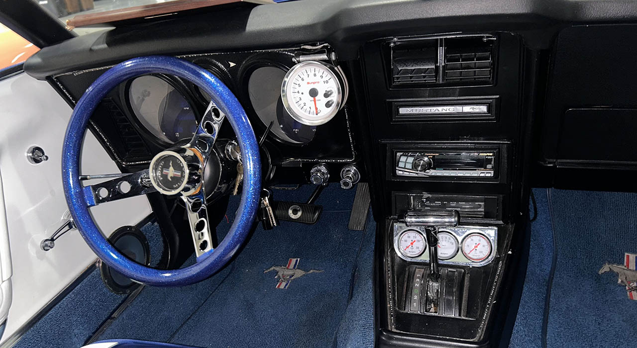 5th Image of a 1973 FORD MUSTANG