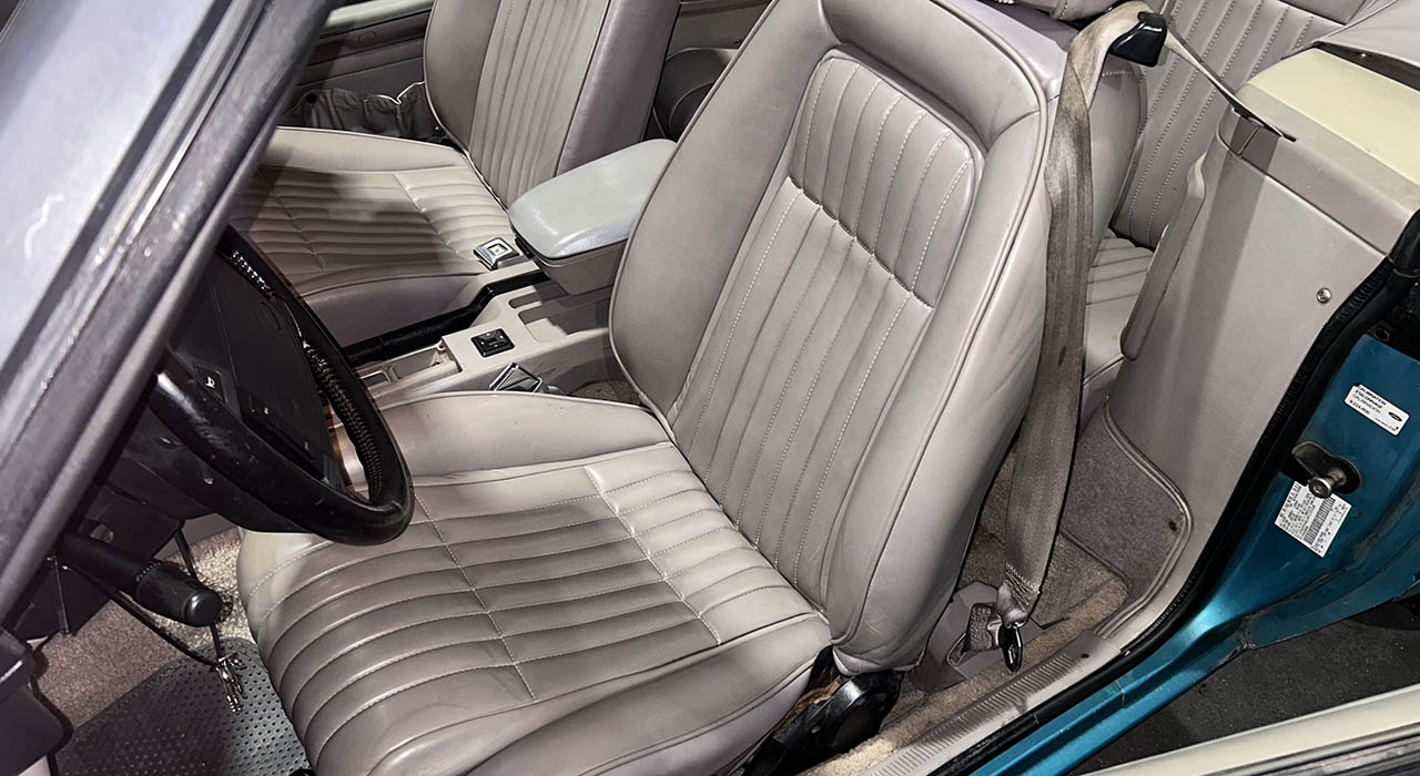 6th Image of a 1992 FORD MUSTANG LX