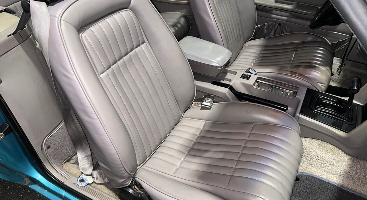 8th Image of a 1992 FORD MUSTANG LX