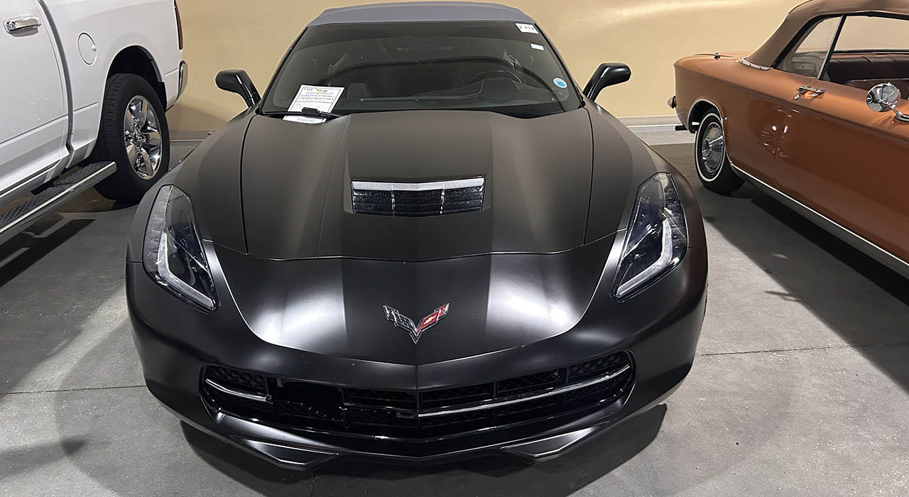 2nd Image of a 2019 CHEVROLET CORVETTE STINGRAY