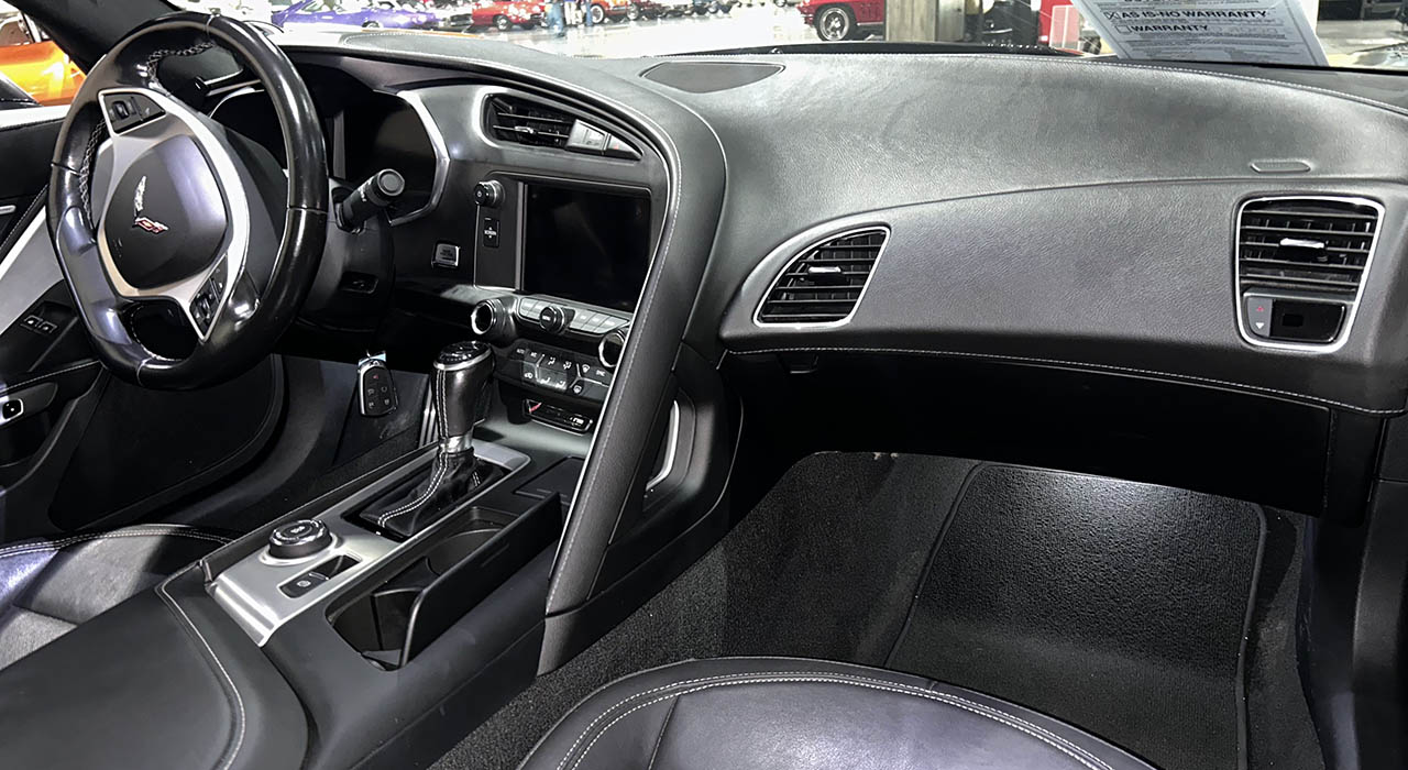 8th Image of a 2019 CHEVROLET CORVETTE STINGRAY