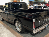 Image 2 of 12 of a 1971 CHEVROLET C10