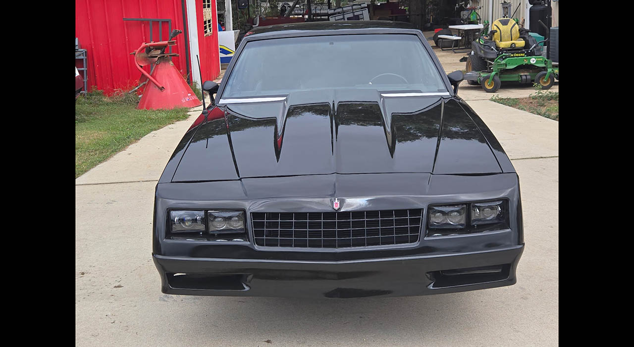 2nd Image of a 1985 CHEVROLET MONTE CARLO