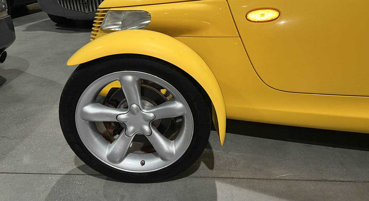 5th Image of a 1999 PLYMOUTH PROWLER