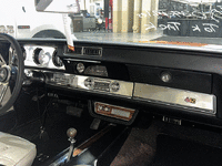 Image 9 of 11 of a 1971 OLDSMOBILE CUTLAS