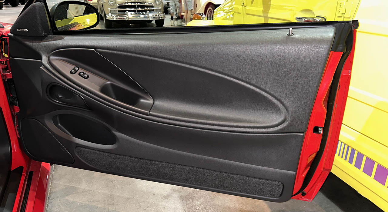 5th Image of a 2003 FORD MUSTANG MACH ONE