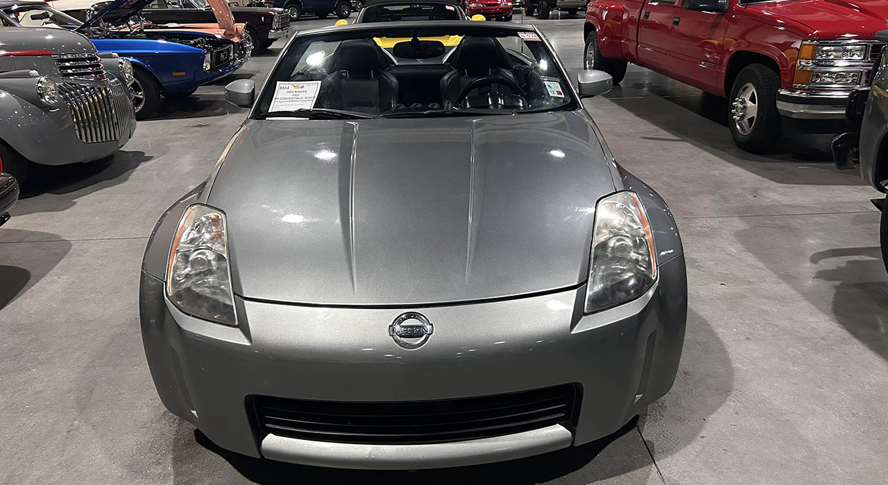3rd Image of a 2004 NISSAN 350Z
