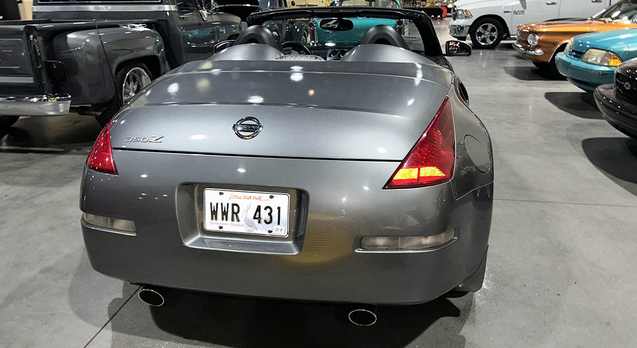 4th Image of a 2004 NISSAN 350Z