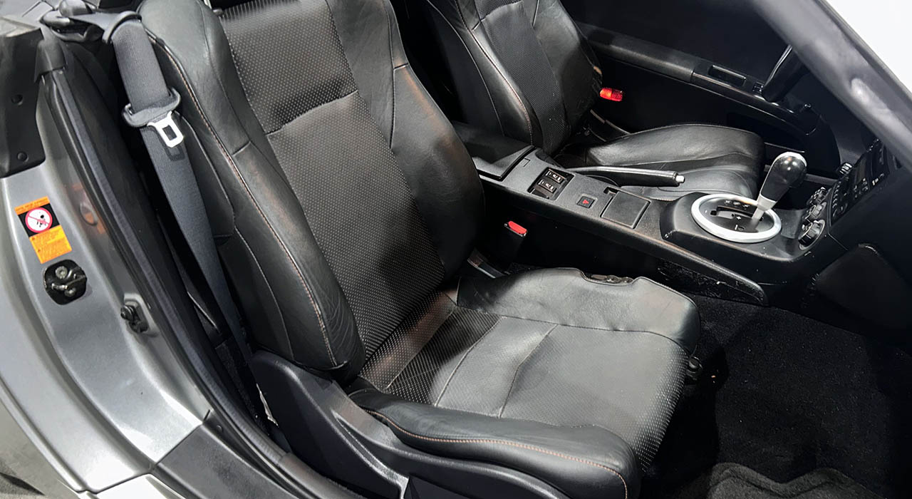 10th Image of a 2004 NISSAN 350Z