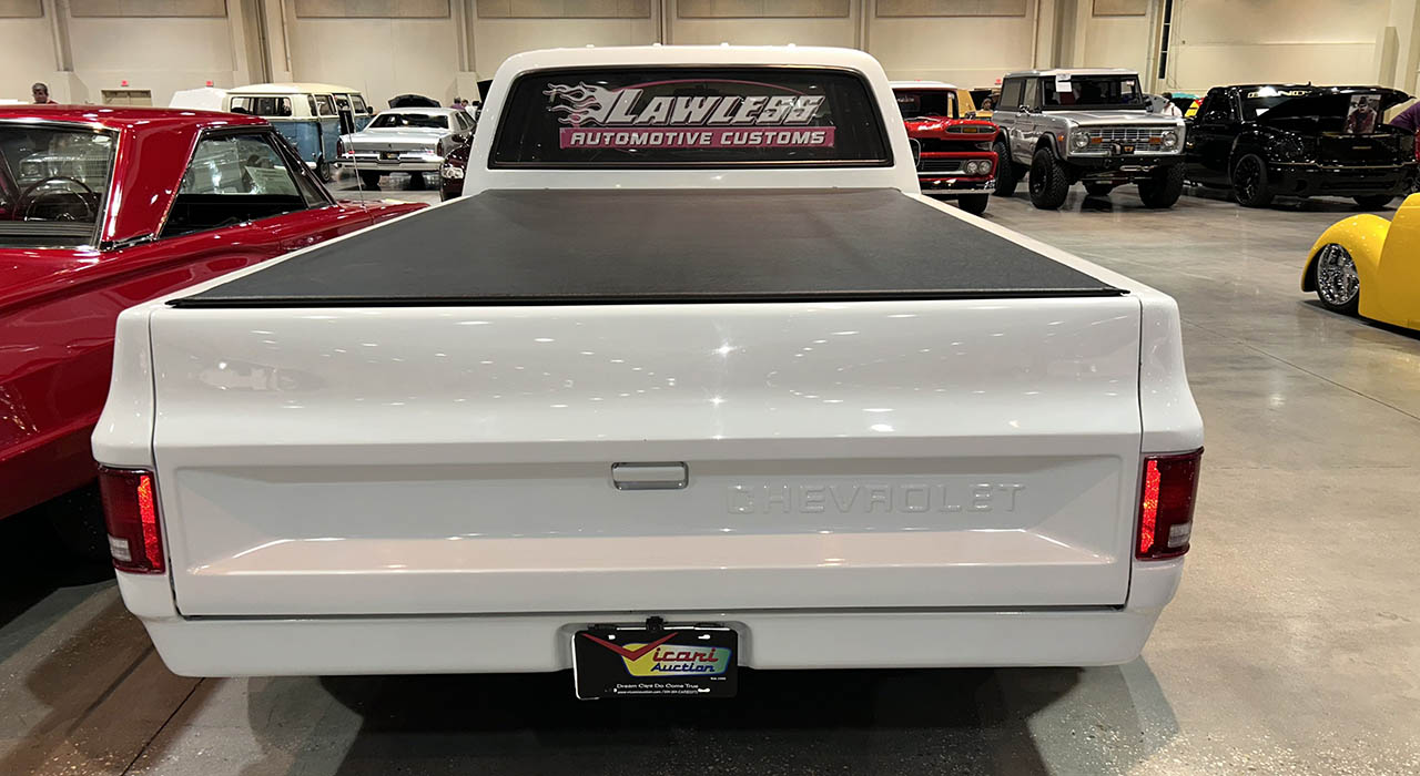 3rd Image of a 1986 CHEVROLET C30