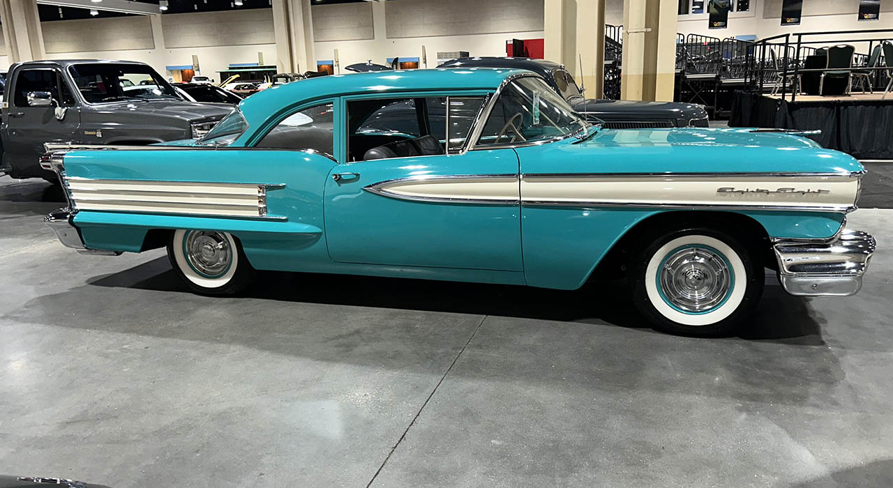 2nd Image of a 1958 OLDSMOBILE 88