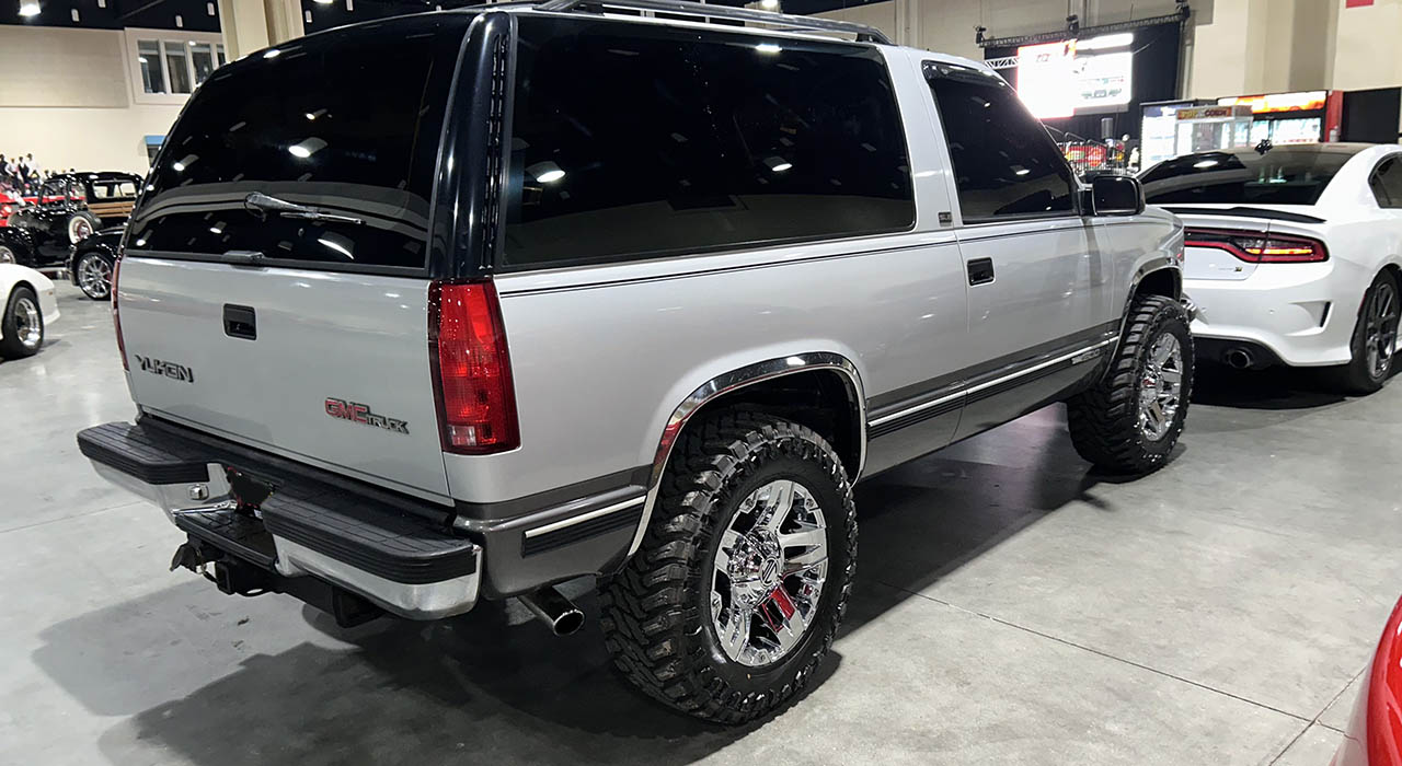 1st Image of a 1993 GMC YUKON