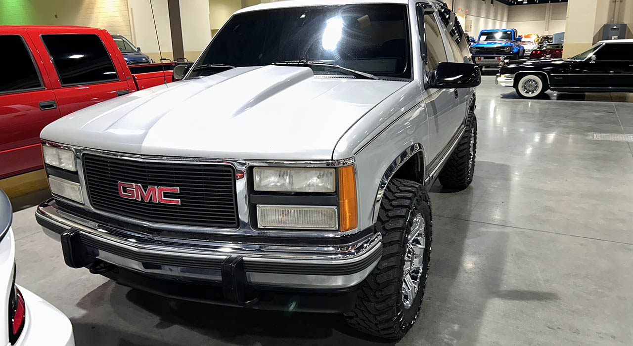 3rd Image of a 1993 GMC YUKON