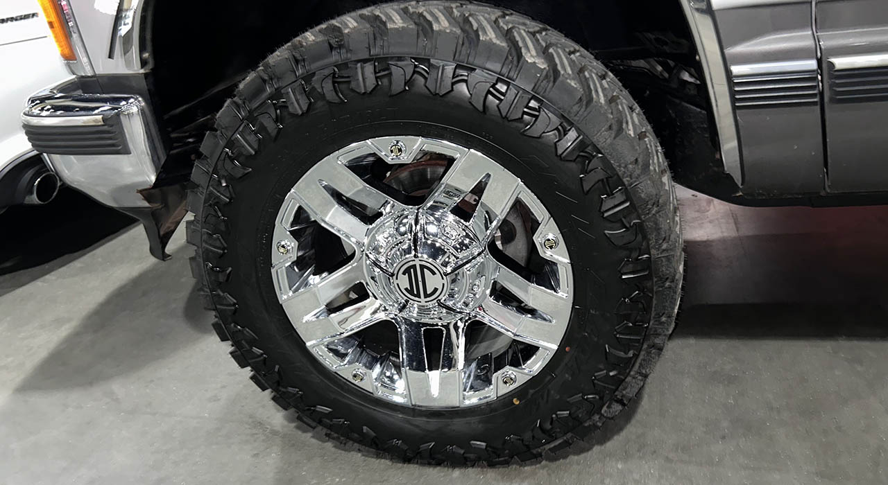 5th Image of a 1993 GMC YUKON