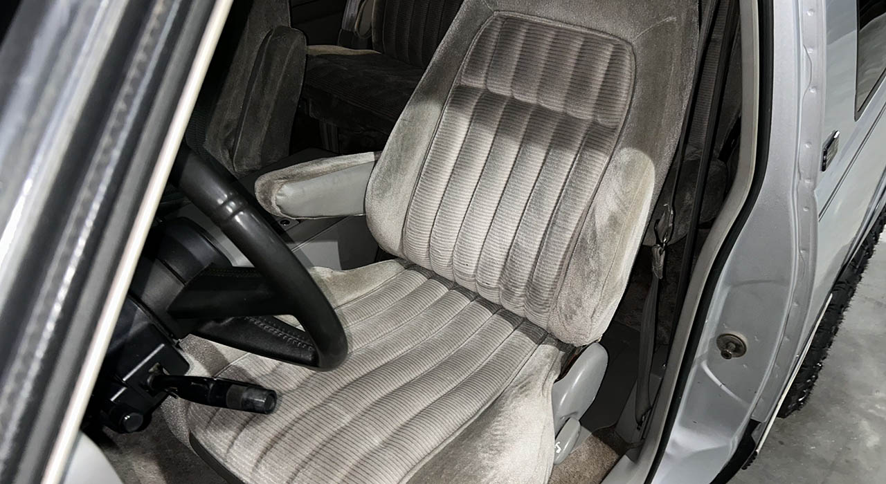 7th Image of a 1993 GMC YUKON