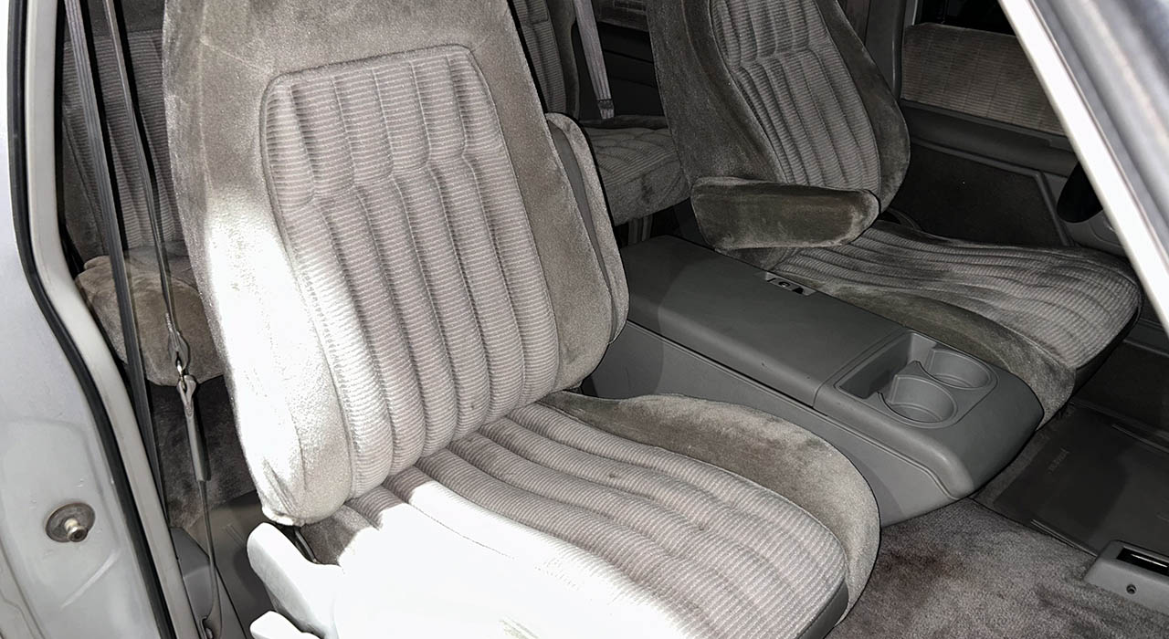 10th Image of a 1993 GMC YUKON