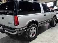 Image 2 of 15 of a 1993 GMC YUKON