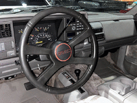 Image 9 of 15 of a 1993 GMC YUKON