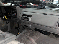 Image 10 of 15 of a 1993 GMC YUKON