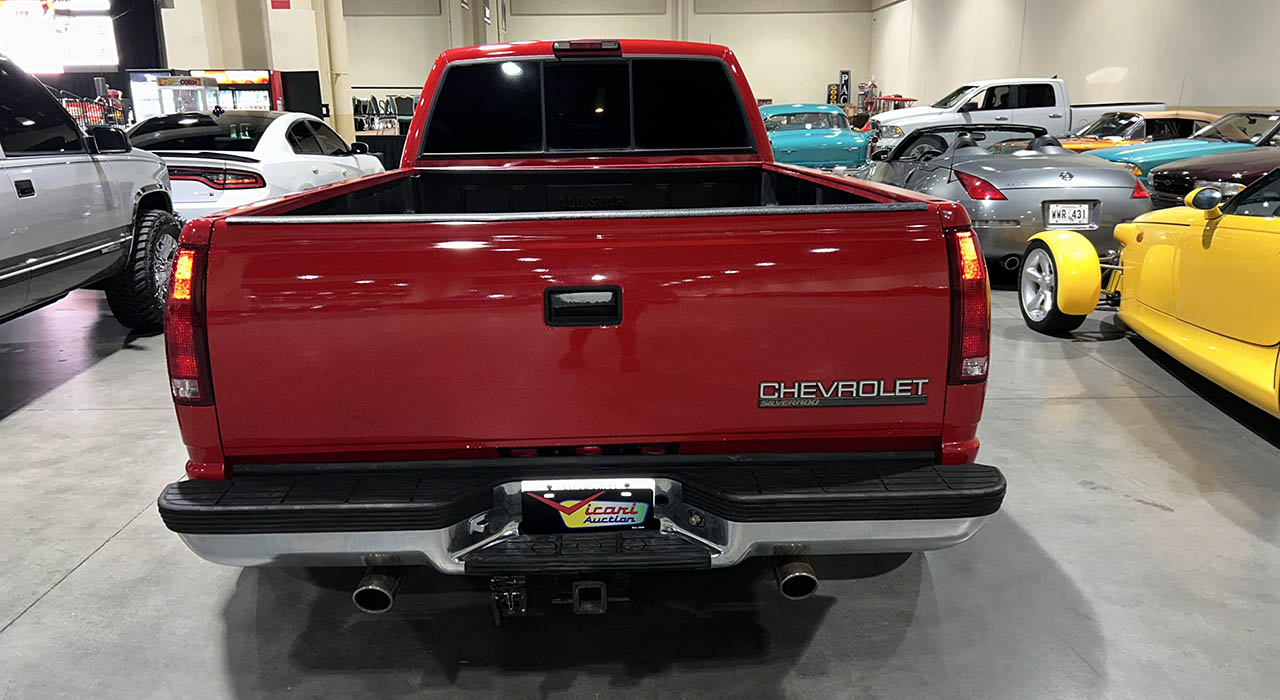 4th Image of a 1998 CHEVROLET C3500