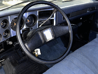 Image 9 of 14 of a 1986 CHEVROLET C10