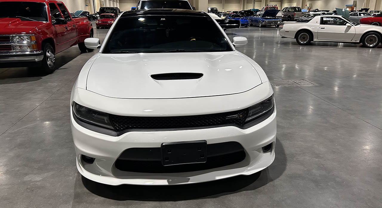 3rd Image of a 2016 DODGE CHARGER SCAT PACK