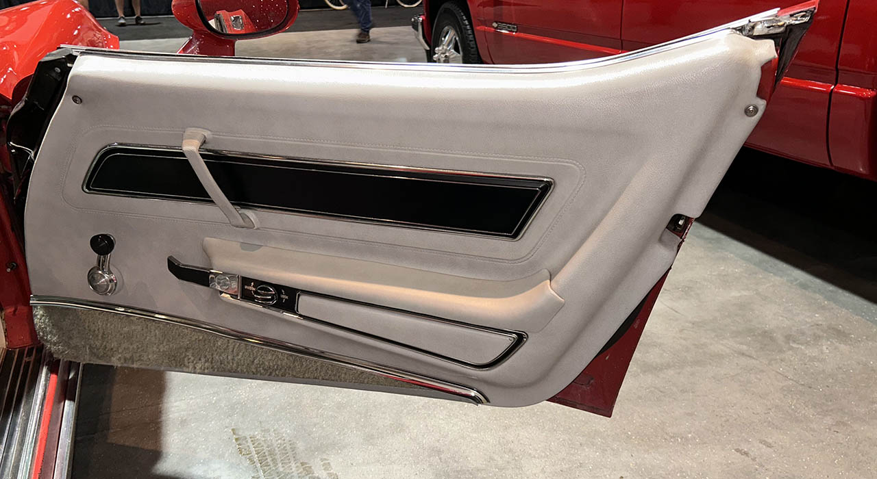 4th Image of a 1977 CHEVROLET CORVETTE