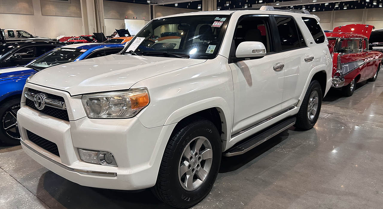 0th Image of a 2012 TOYOTA 4RUNNER SR5