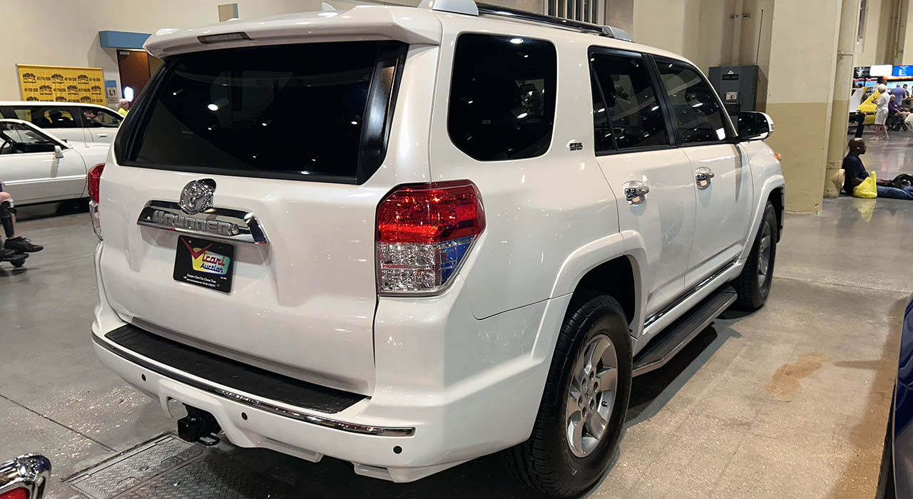 1st Image of a 2012 TOYOTA 4RUNNER SR5