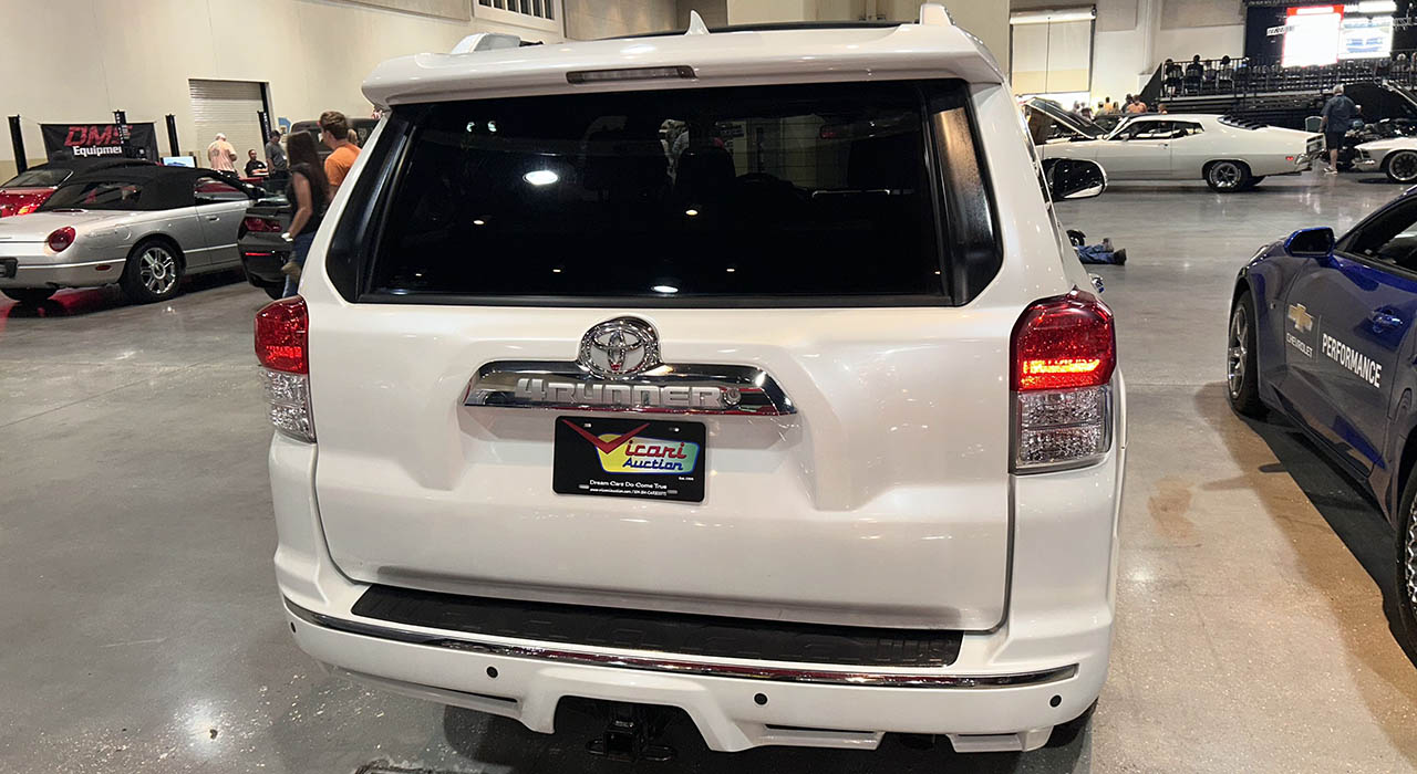 4th Image of a 2012 TOYOTA 4RUNNER SR5