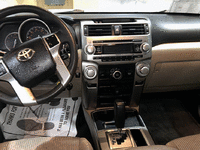 Image 8 of 14 of a 2012 TOYOTA 4RUNNER SR5