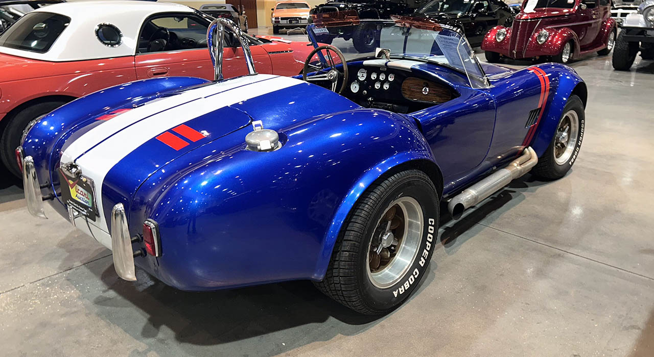 2nd Image of a 1966 FORD AC COBRA