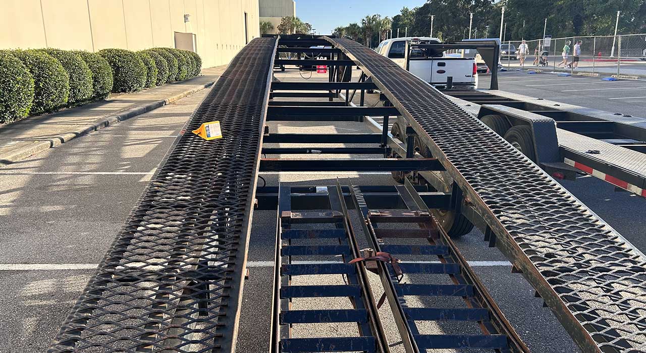 2nd Image of a 2020 KAUF 3 CAR HAULER