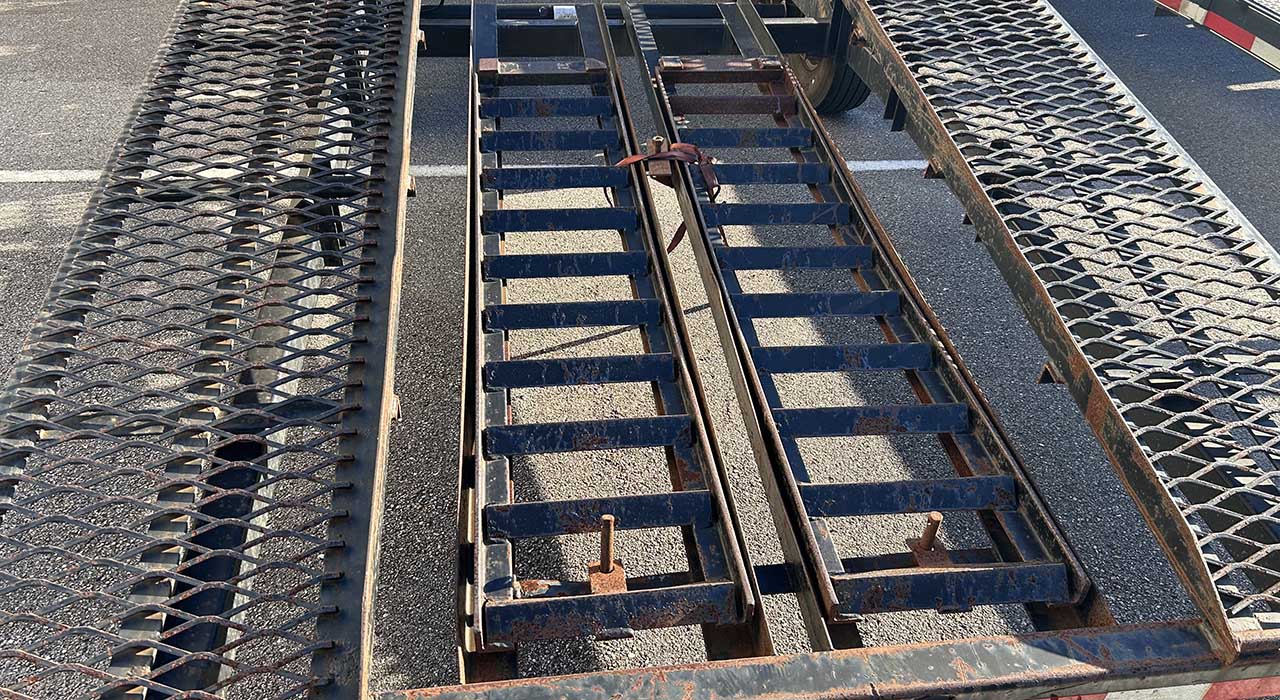 3rd Image of a 2020 KAUF 3 CAR HAULER