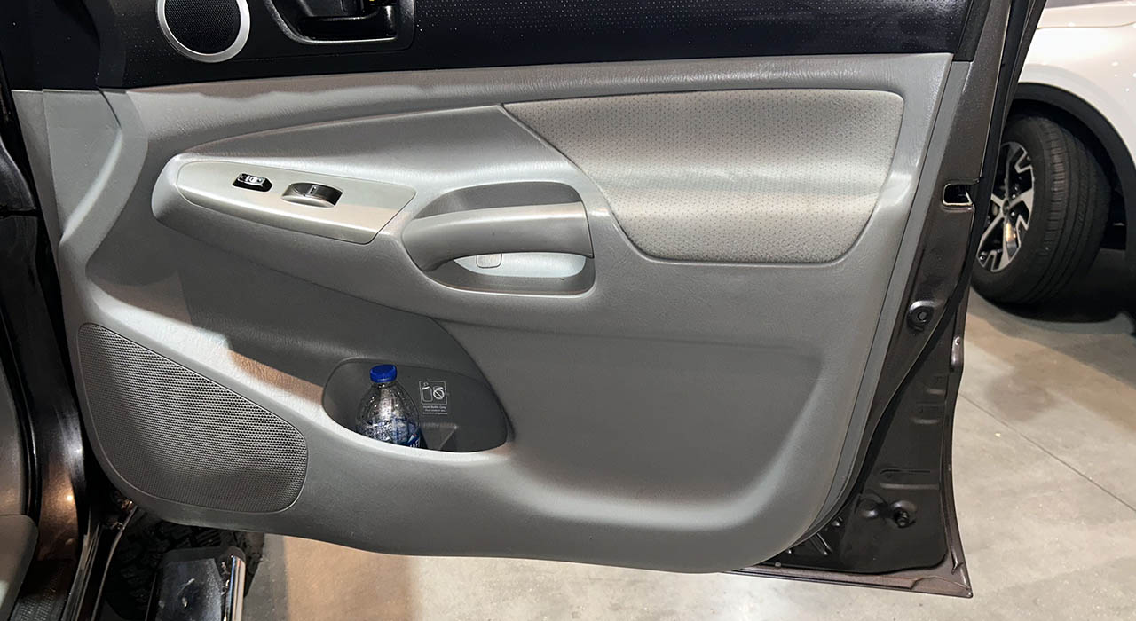 6th Image of a 2011 TOYOTA TACOMA