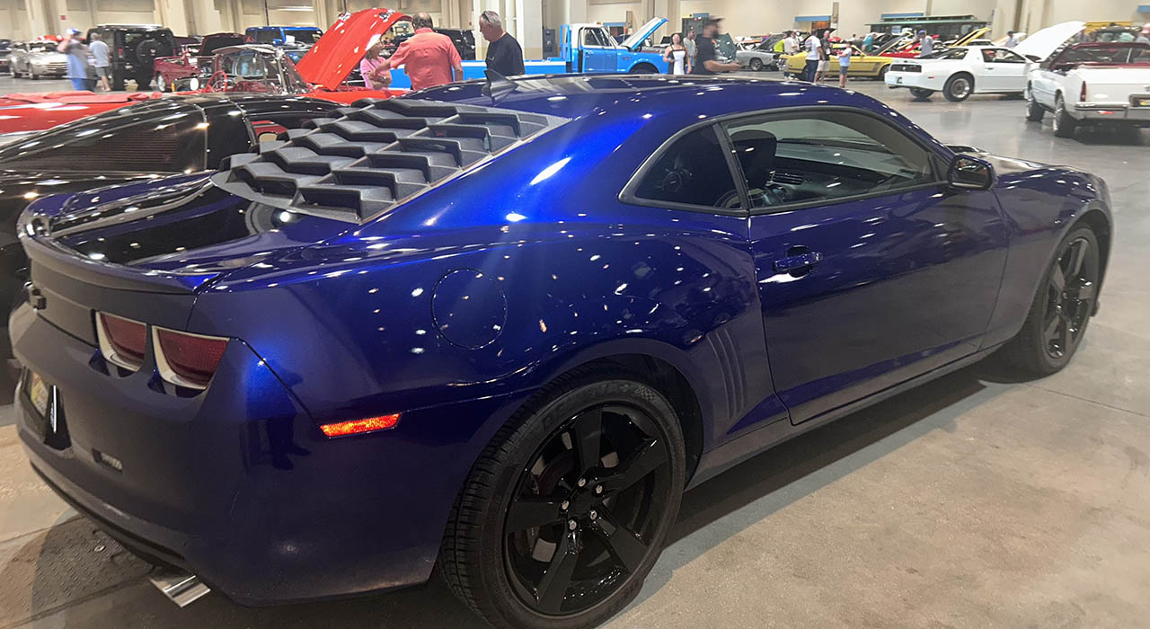 2nd Image of a 2010 CHEVROLET CAMARO 2SS
