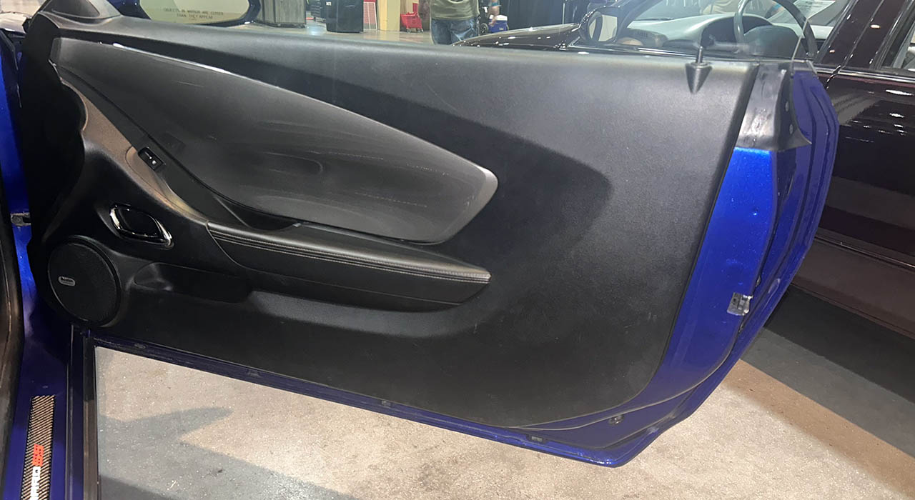5th Image of a 2010 CHEVROLET CAMARO 2SS